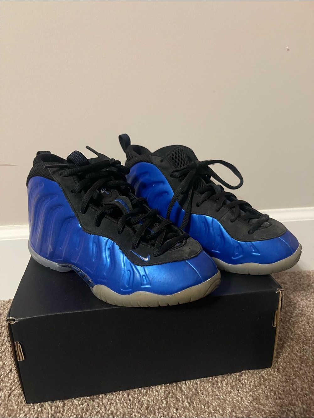 Nike Foamposite Electric Blue and Black Basketball Shoes